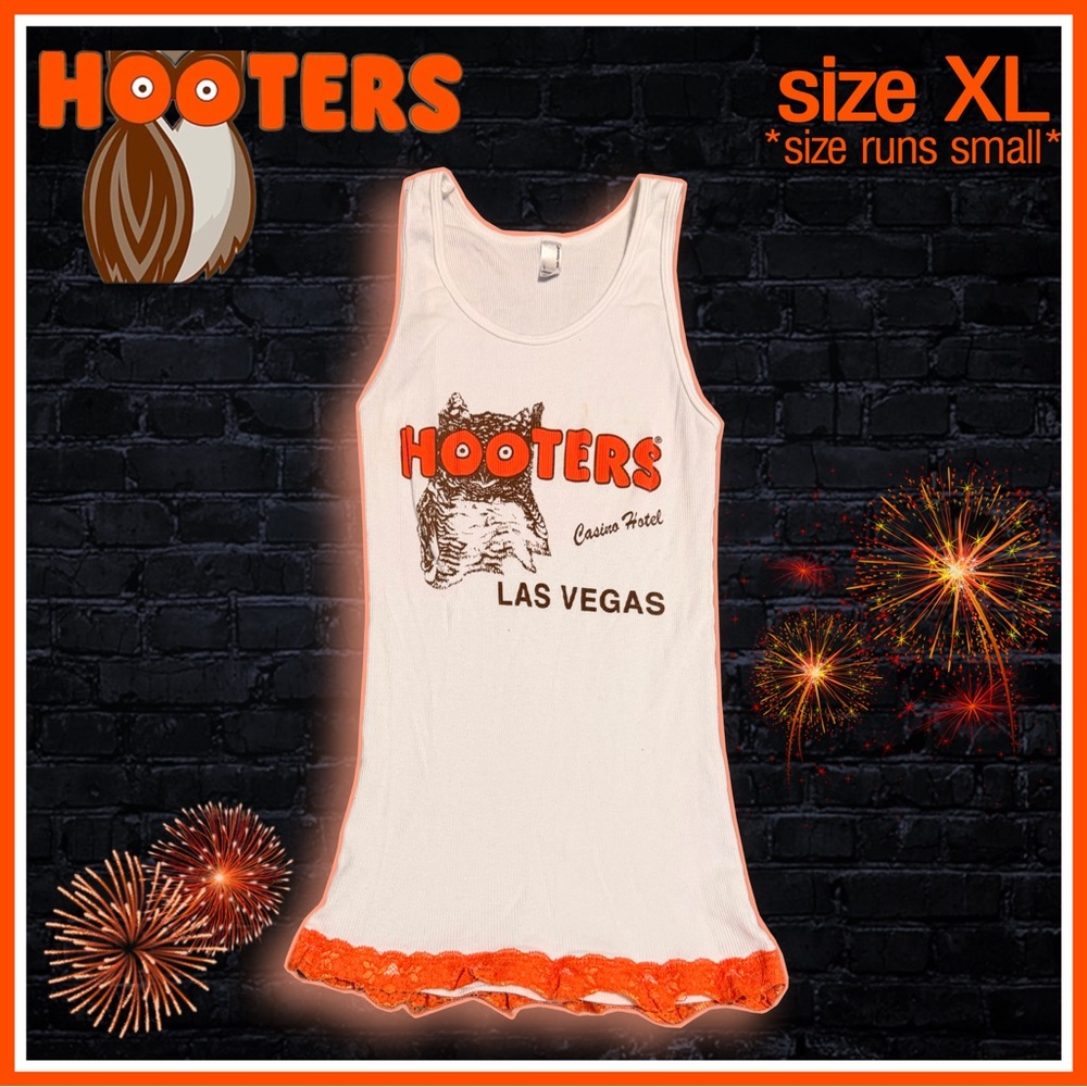 HOOTERS logo TANK TOP size XL